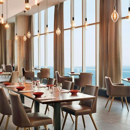Delta Hotels By Marriott City Center Доха Екстер'єр фото The restaurant