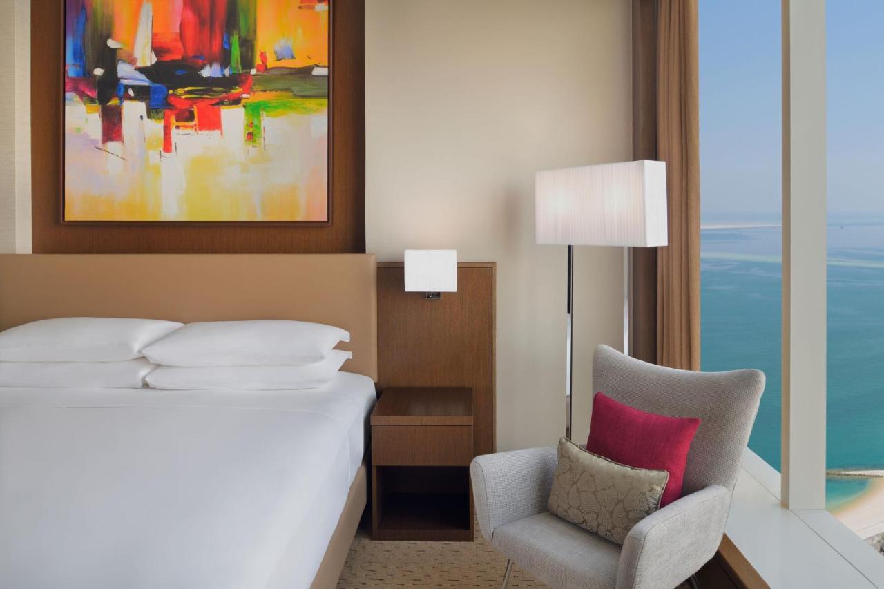 Delta Hotels By Marriott City Center Доха Екстер'єр фото A bedroom at the Atlantis Paradise Island