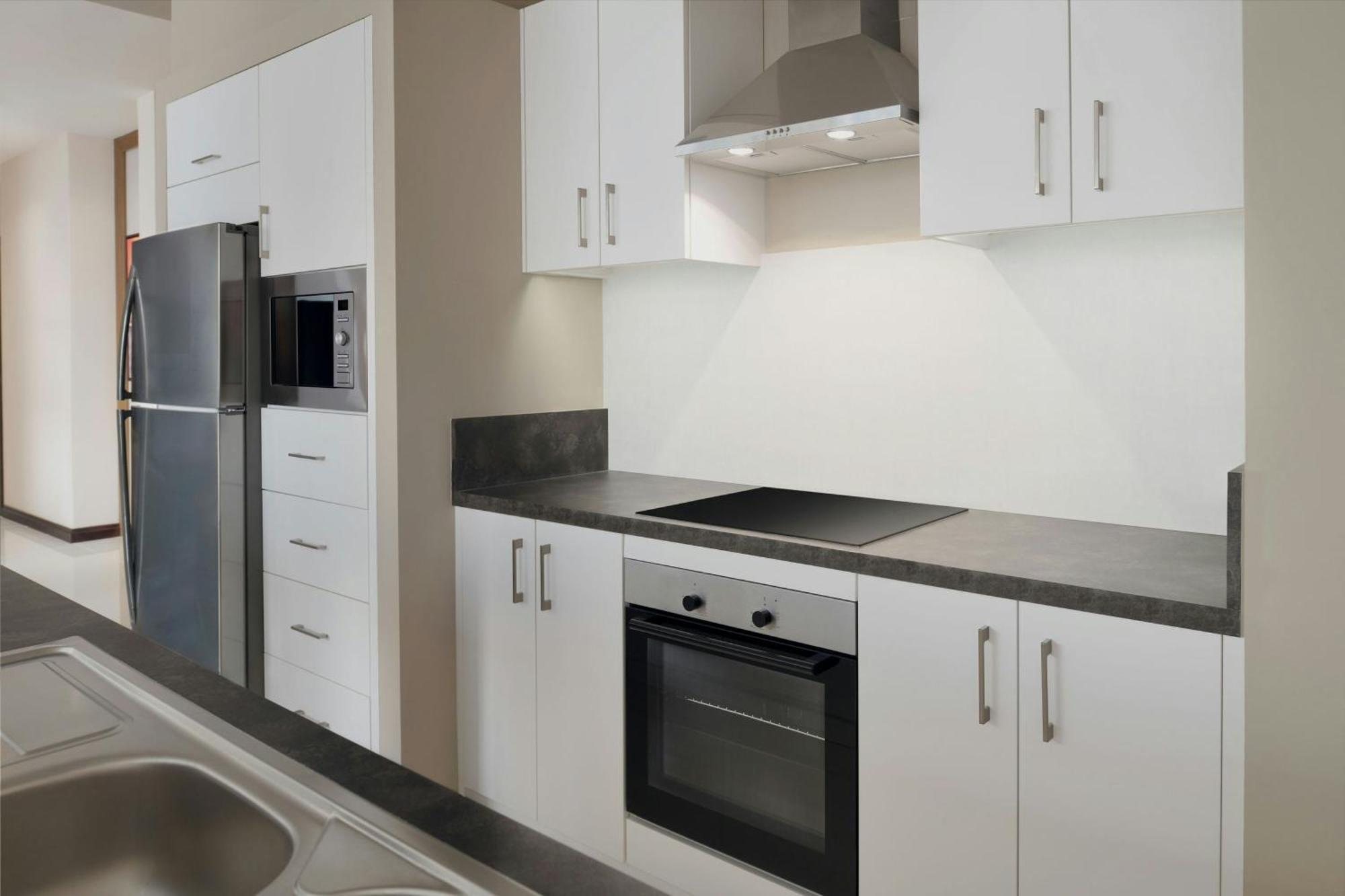 Delta Hotels By Marriott City Center Доха Екстер'єр фото A typical kitchen in a student apartment