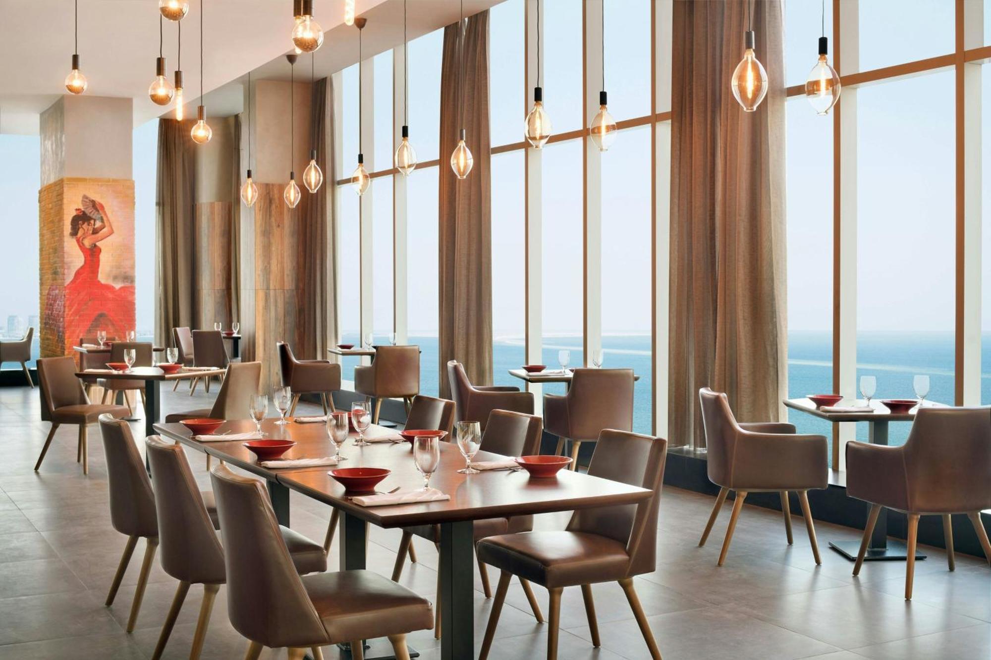 Delta Hotels By Marriott City Center Доха Екстер'єр фото The restaurant